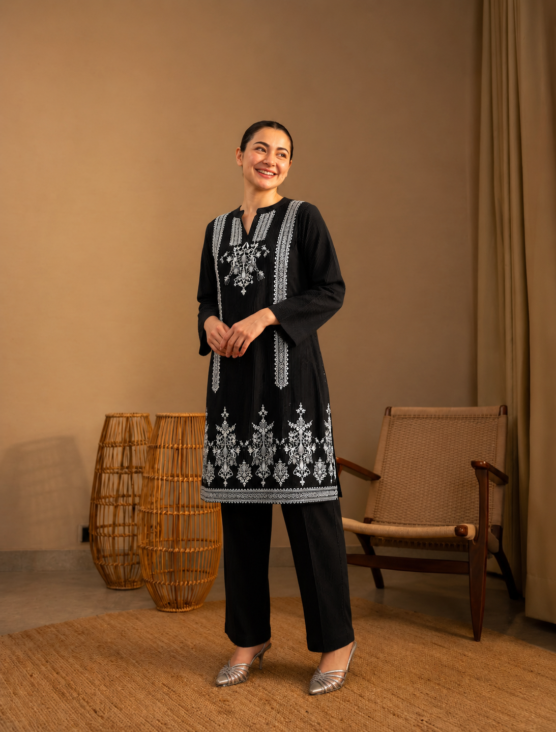 2 Pc Stitched Lawn Suit - PRET - D-01-BLK