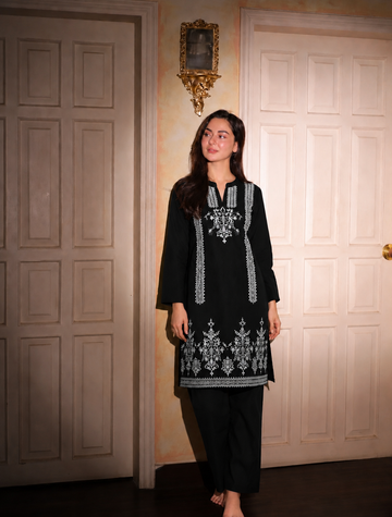 2 Pc Stitched Lawn Suit - PRET - D-01-BLK